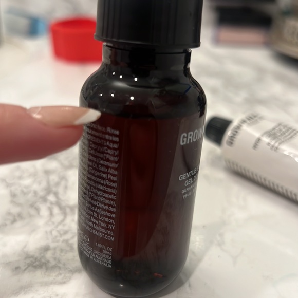 Grown Alchemist set- cleanser, toner, smoothing serum, day cream and body lotion - Picture 2 of 5